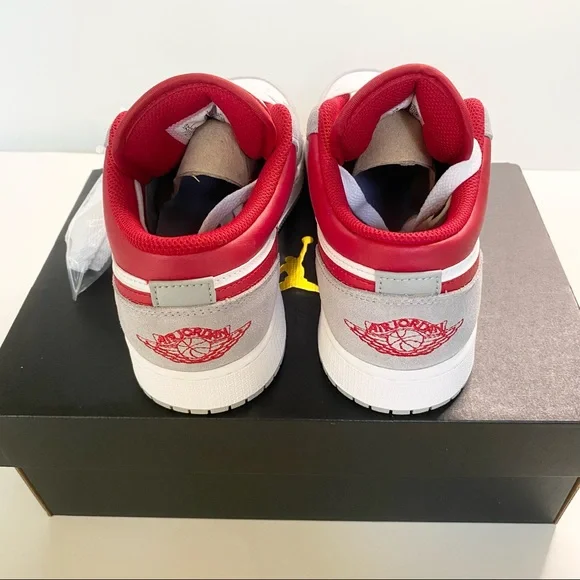 NEW Air Jordan 1 Low Light Smoke Grey - Picture 5 of 7